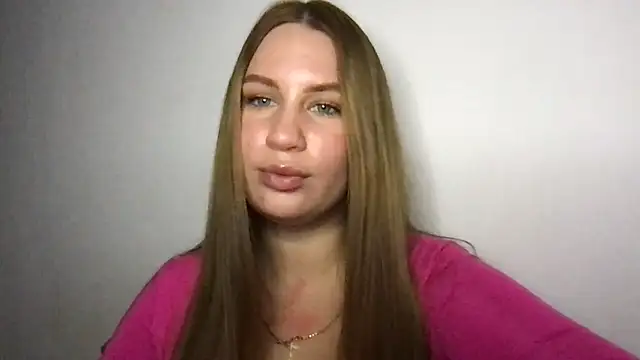 Snapshot of goodgirl2332 chatting on 09.25.25 goodgirl2332 online show from 09.25.25