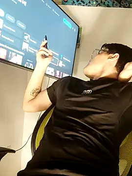 Snapshot of Mason_grey chatting on 10.10.25 Mason grey online show from 10.10.25