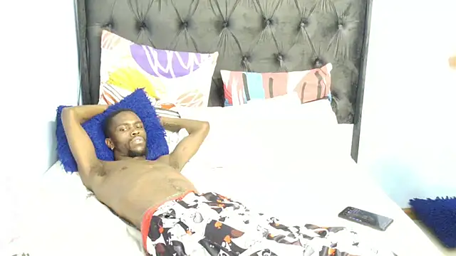 Snapshot of Dandelion_enigman chatting on 10.26.25 Dandelion enigman online show from 10.26.25