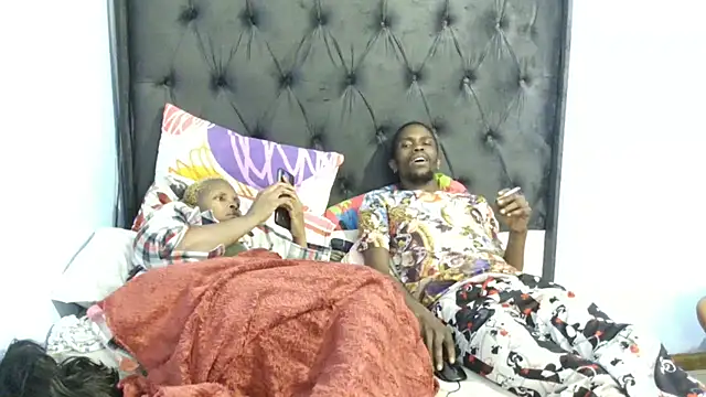 Snapshot of Dandelion_enigman chatting on 10.29.25 Dandelion enigman online show from 10.29.25