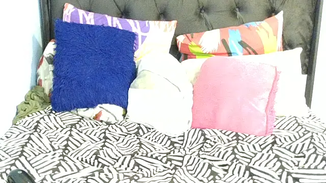 Snapshot of Dandelion_enigman chatting on 11.02.25 Dandelion enigman online show from 11.02.25