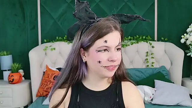 Akira Halls online show from 10.31.25