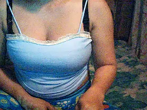 Snapshot of Hot_aya0516 chatting on 10.03.25 Hot aya0516 online show from 10.03.25