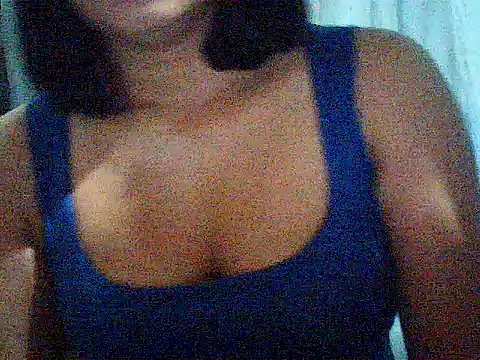 Snapshot of Hot_aya0516 chatting on 10.11.25 Hot aya0516 online show from 10.11.25