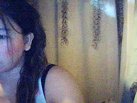 Snapshot of Hot_aya0516 chatting on 10.22.25 Hot aya0516 online show from 10.22.25