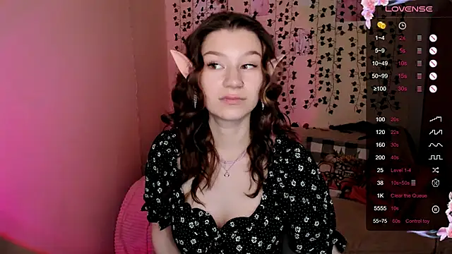 LinaBlossom  online show from 10.30.25