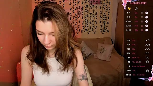 LinaBlossom  online show from 11.16.25