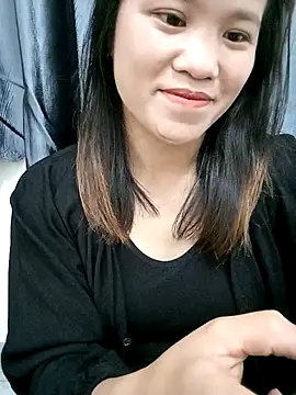 Snapshot of Norah-h chatting on 10.13.25 Norah-h online show from 10.13.25