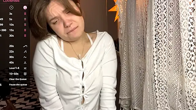 Snapshot of SabrinaFolts chatting on 10.25.25 SabrinaFolts online show from 10.25.25