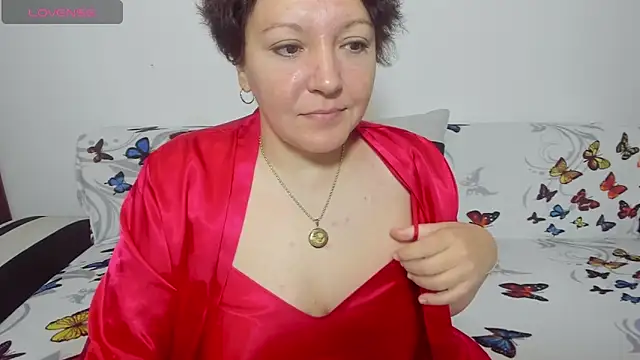 Snapshot of MayaBlowsXYou chatting on 10.02.25 MayaBlowsXYou online show from 10.02.25