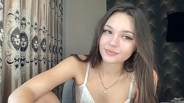 Snapshot of KamFykes chatting on 10.03.25 KamFykes online show from 10.03.25