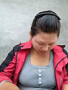 Snapshot of diamond-- chatting on 09.30.25 diamond-- online show from 09.30.25