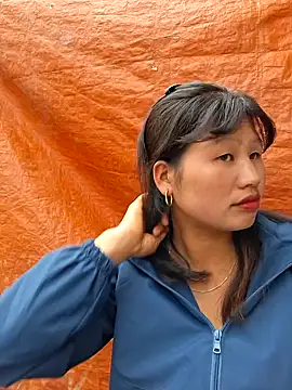 Snapshot of diamond-- chatting on 10.16.25 diamond-- online show from 10.16.25