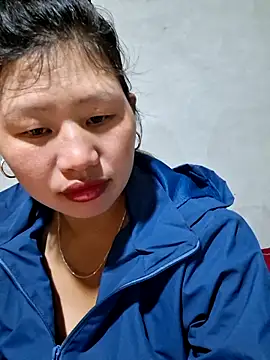 Snapshot of diamond-- chatting on 10.24.25 diamond-- online show from 10.24.25