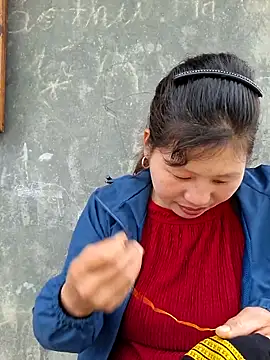 Snapshot of diamond-- chatting on 11.02.25 diamond-- online show from 11.02.25