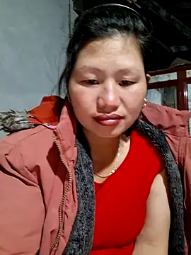 Snapshot of diamond-- chatting on 11.03.25 diamond-- online show from 11.03.25