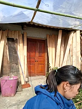 Snapshot of diamond-- chatting on 11.14.25 diamond-- online show from 11.14.25