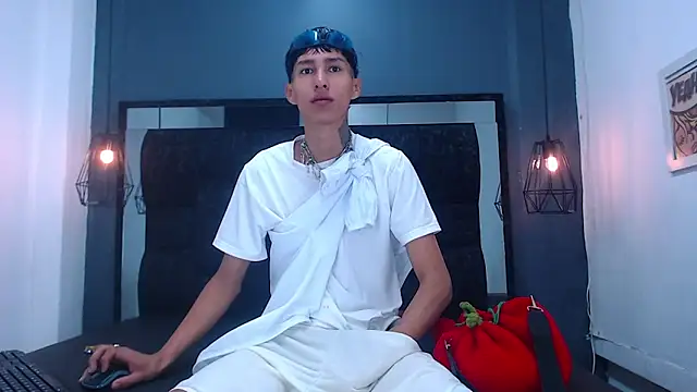 Snapshot of Daniel_delux_ chatting on 10.06.25 Daniel delux online show from 10.06.25