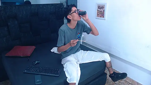 Snapshot of Daniel_delux_ chatting on 10.07.25 Daniel delux online show from 10.07.25