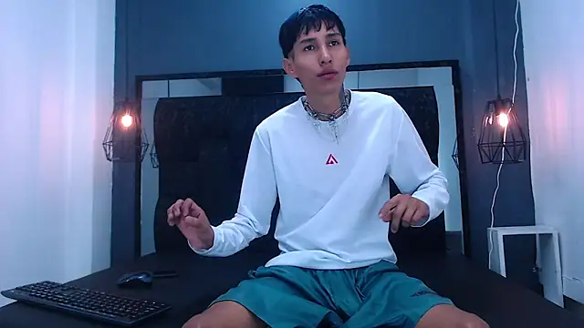 Snapshot of Daniel_delux_ chatting on 10.08.25 Daniel delux online show from 10.08.25