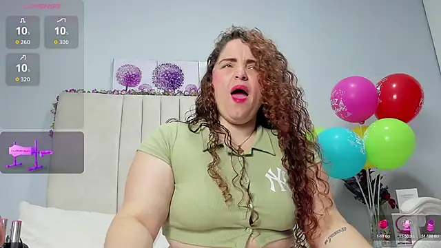 AmandaaWats online show from 11.22.25