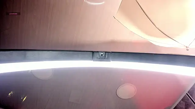 amaraa lewiis online show from 10.15.25