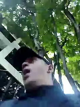 Snapshot of MaximoHall86 chatting on 10.21.25 MaximoHall86 online show from 10.21.25