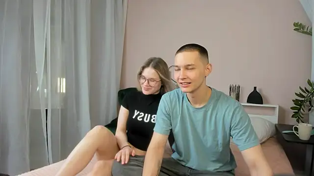 LisaRiza online show from 10.24.25