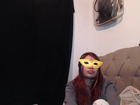 dulce-emily18 online show from 09.23.25