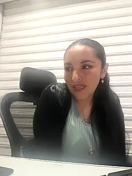 Snapshot of Alisson_Stonee chatting on 02.04.26 Alisson Stonee online show from 02.04.26