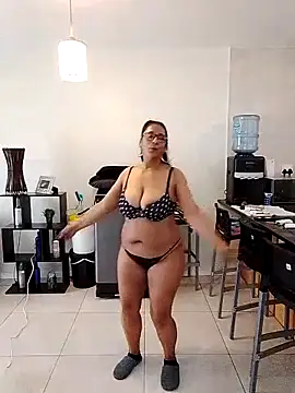 Snapshot of Ashleymilf47 chatting on 10.01.25 Ashleymilf47 online show from 10.01.25