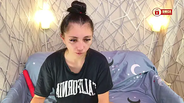 Snapshot of Charming_LIA chatting on 11.07.25 Charming LIA online show from 11.07.25