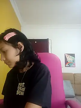 xoxo milk online show from 10.10.25