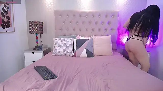 EmilyCley online show from 10.02.25