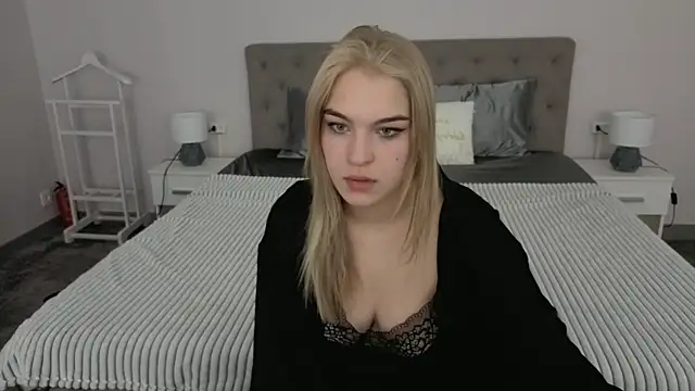 AlinaLiii online show from 03.27.26