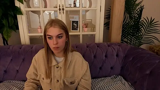 AlinaLiii online show from 03.30.26