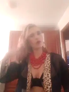 LaraDiva7799 online show from 10.27.25