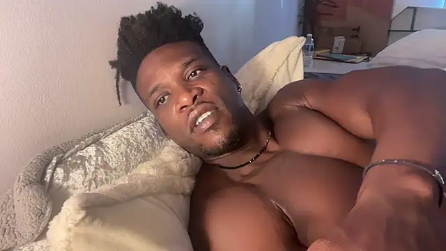 Snapshot of MrDaddyBlackNi9e chatting on 09.24.25 MrDaddyBlackNi9e online show from 09.24.25