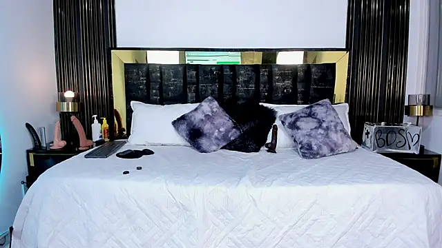 Dafne  Ruiz online show from 04.19.26