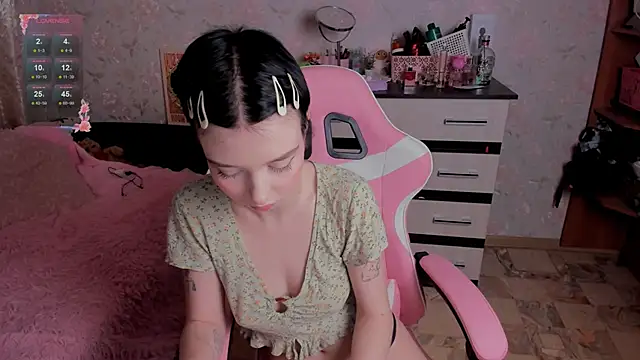 margopink online show from 10.25.25