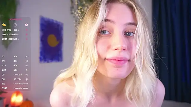 HoneyRay online show from 10.31.25