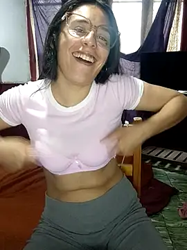 Snapshot of lucixxx14 chatting on 10.24.25 lucixxx14 online show from 10.24.25