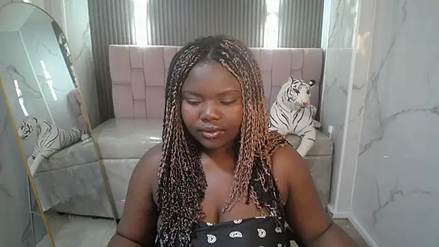 Snapshot of Soffia_b chatting on 10.03.25 Soffia b online show from 10.03.25