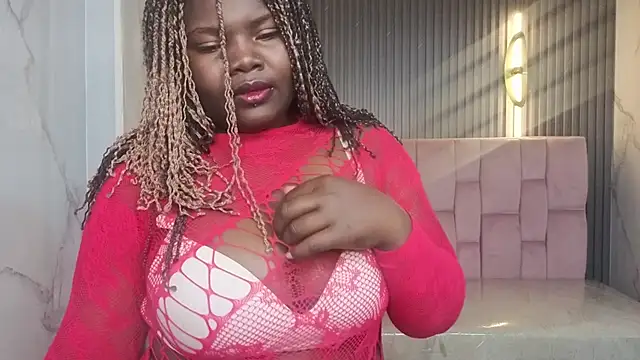 Snapshot of Soffia_b chatting on 10.17.25 Soffia b online show from 10.17.25