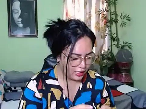 ConnieVentura online show from 09.21.25