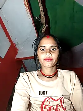 Snapshot of Cuty_sunena chatting on 10.27.25 Cuty sunena online show from 10.27.25