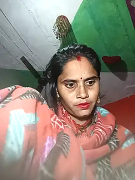 Snapshot of Cuty_sunena chatting on 10.31.25 Cuty sunena online show from 10.31.25