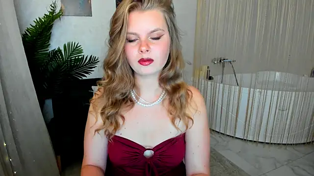 WildeDesiree online show from 10.03.25