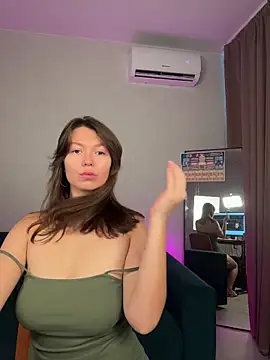 Snapshot of EllaCanny chatting on 07.02.26 EllaCanny online show from 07.02.26