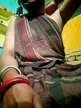 Snapshot of Divya_singh_ chatting on 10.11.25 Divya singh online show from 10.11.25